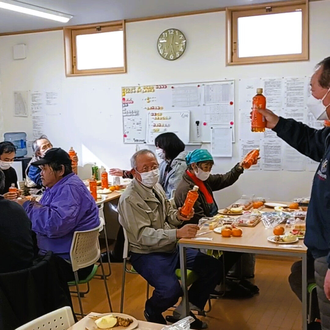 16日(木)に、私たちの事業所で心温まる新年会を開催しました